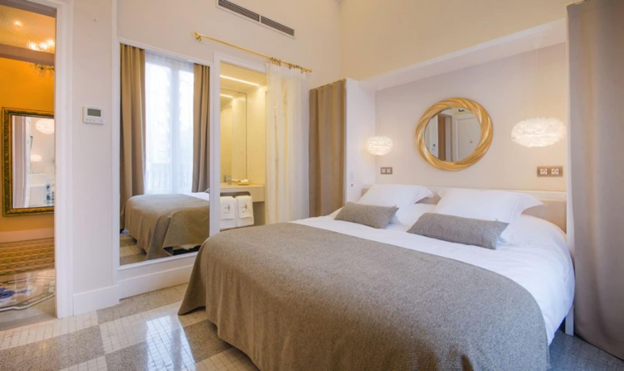 Anakena House Bed & Breakfast Barcellona Esterno foto