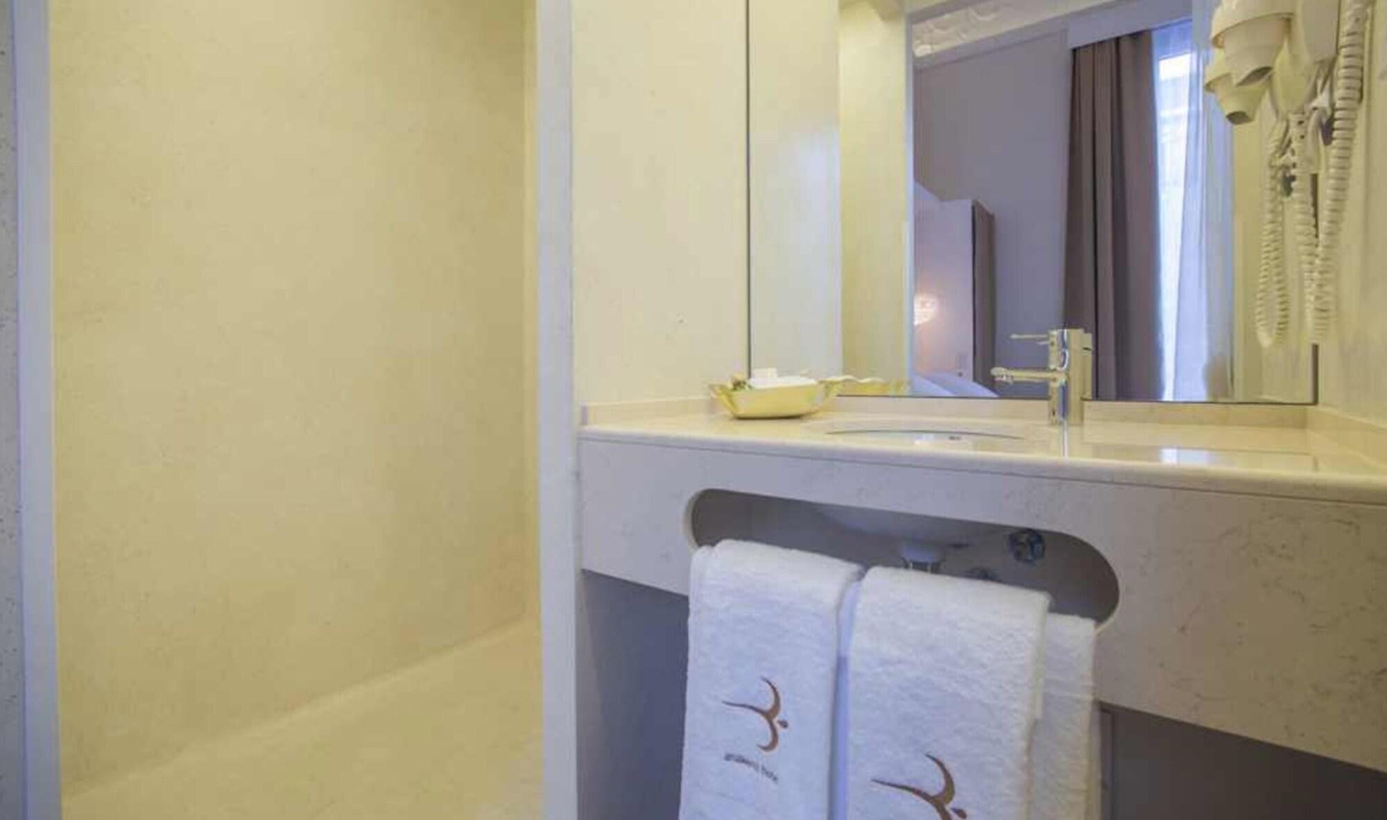 Anakena House Bed & Breakfast Barcellona Esterno foto