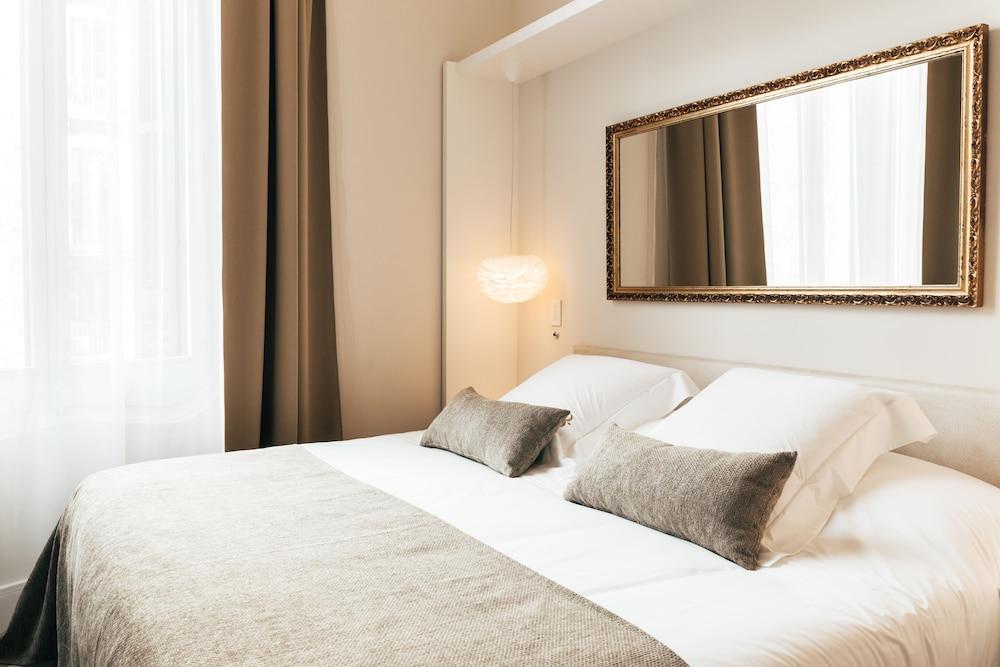 Anakena House Bed & Breakfast Barcellona Esterno foto
