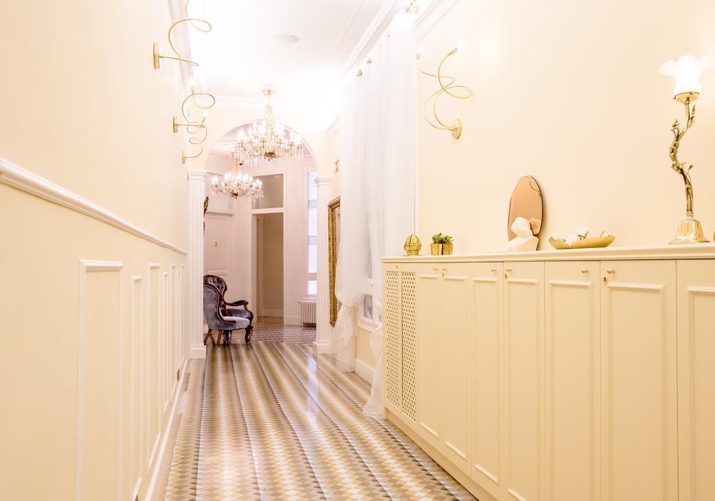 Anakena House Bed & Breakfast Barcellona Esterno foto