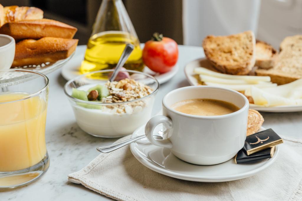 Anakena House Bed & Breakfast Barcellona Esterno foto