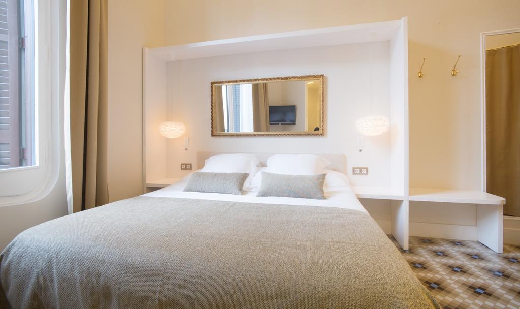 Anakena House Bed & Breakfast Barcellona Esterno foto