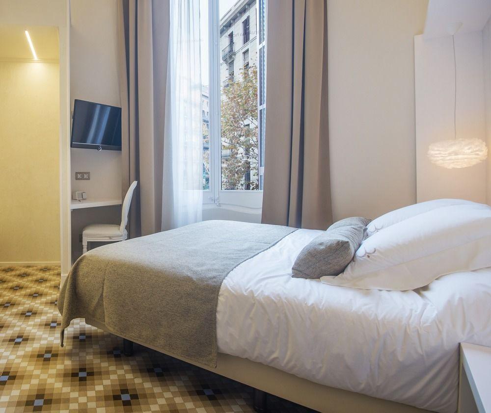 Anakena House Bed & Breakfast Barcellona Esterno foto