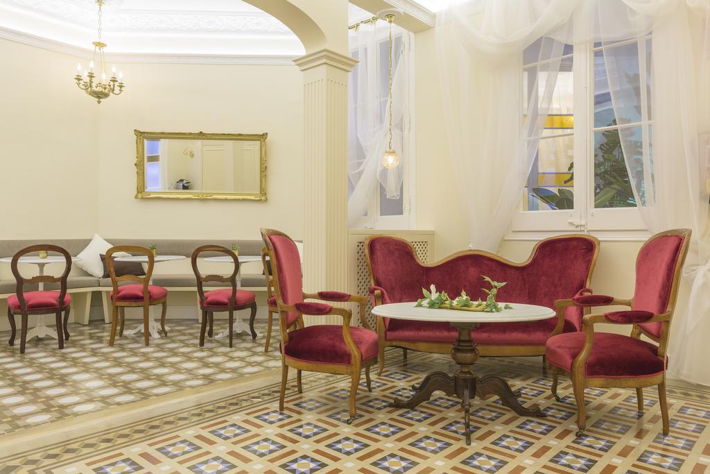 Anakena House Bed & Breakfast Barcellona Esterno foto