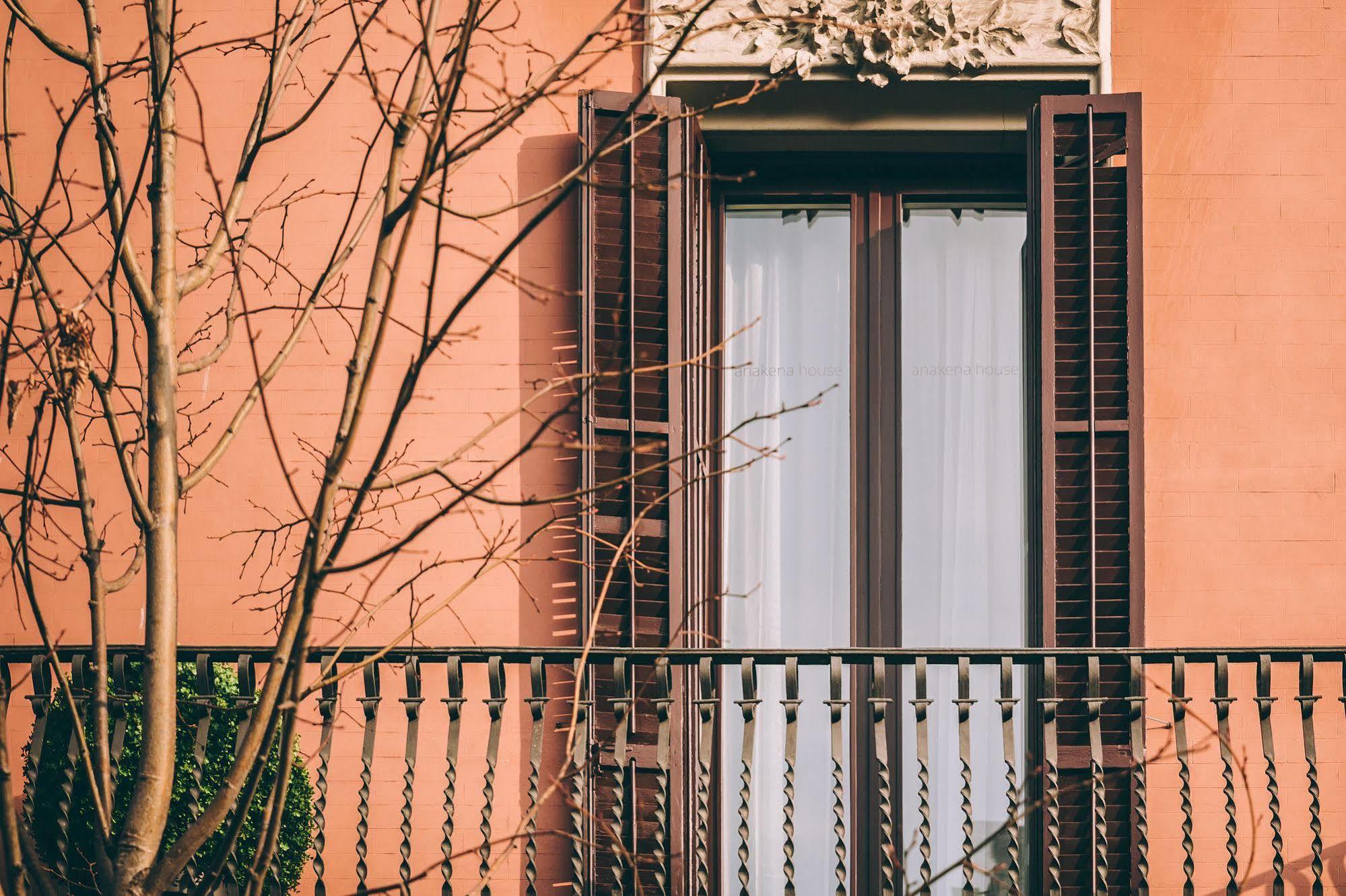 Anakena House Bed & Breakfast Barcellona Esterno foto
